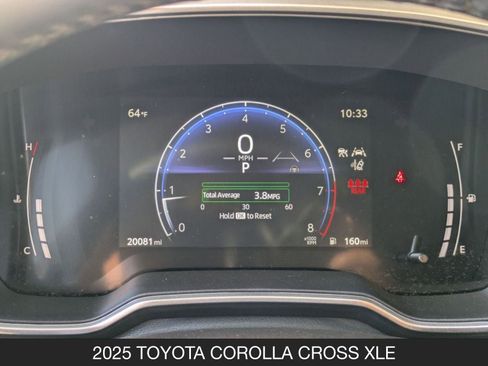 Used 2025 Toyota Corolla Cross XLE image 19