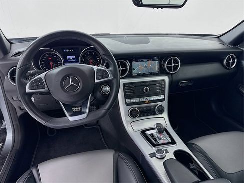Used 2020 Mercedes-Benz SLC 300 SLC 300 image 23