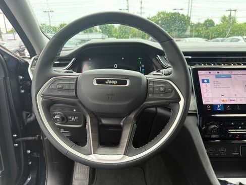 Used 2022 Jeep Grand Cherokee Limited 4xe w/ Luxury Tech Group II AWD/4WD image 24