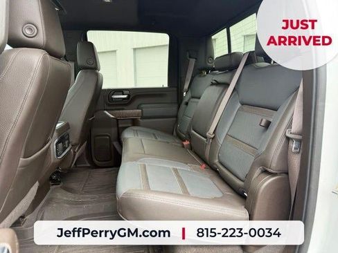 Used 2021 GMC Sierra 2500 Denali w/ Denali Ultimate Package AWD/4WD image 17