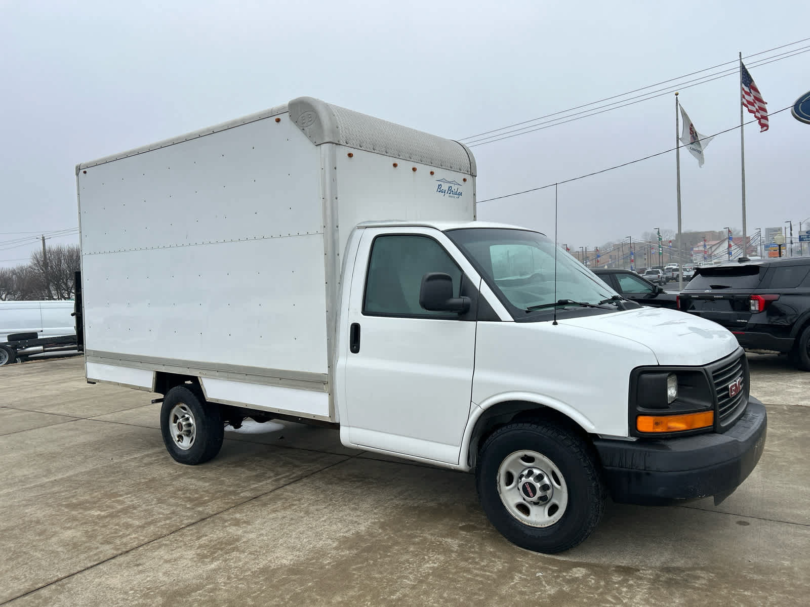 Used 2015 GMC Savana 3500 RWD image 2