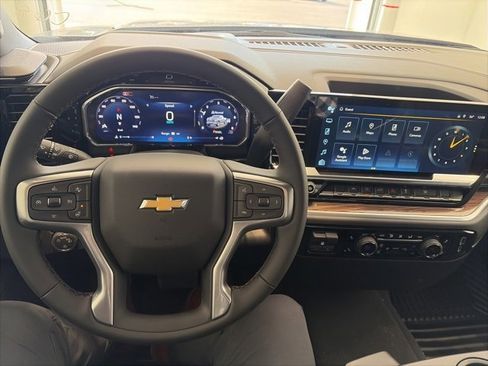 New 2026 Chevrolet Silverado 1500 LT image 13