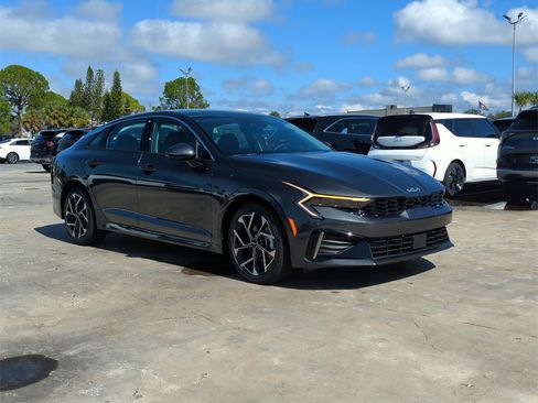 New 2026 Kia K5 EX image 2