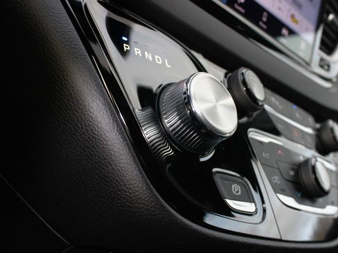 New 2026 Chrysler Voyager LX image 25