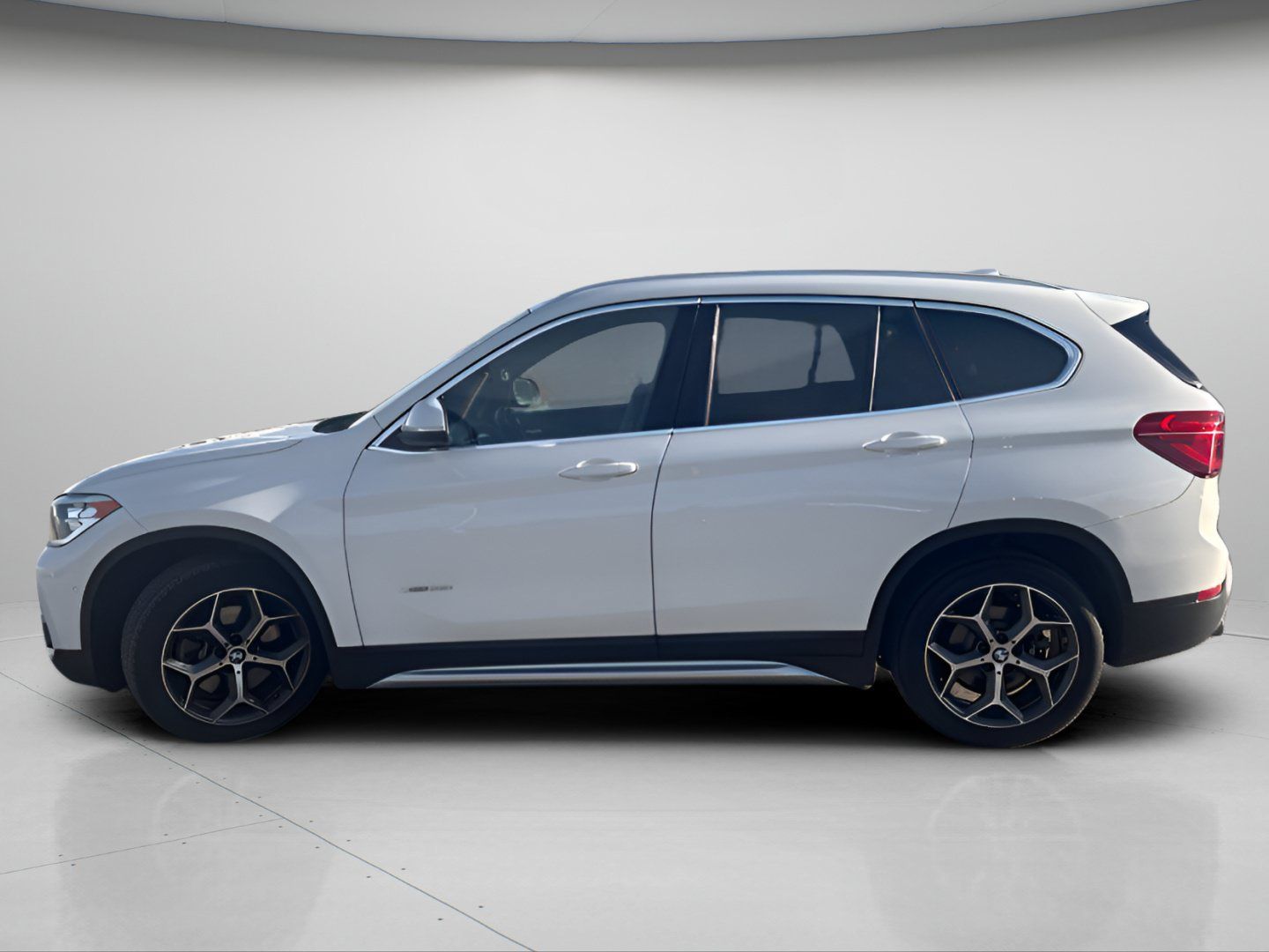 Used 2016 BMW X1 xDrive28i AWD/4WD image 11
