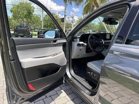 Used 2025 Hyundai Palisade SEL FWD image 22
