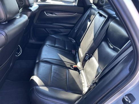 Used 2018 Cadillac XTS Luxury image 19