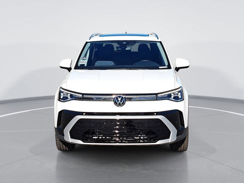 New 2026 Volkswagen Taos SEL image 8