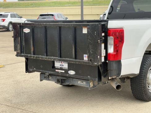Used 2019 Ford F250 XL w/ Power Equipment Group RWD image 8