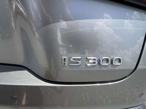 Used 2021 Lexus IS 300 w/ Comfort Package RWD image 8