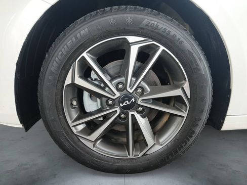 Used 2023 Kia Forte LXS FWD image 14