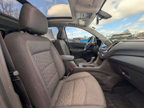 Used 2018 Chevrolet Equinox LT w/ Sun & Infotainment Package image 46