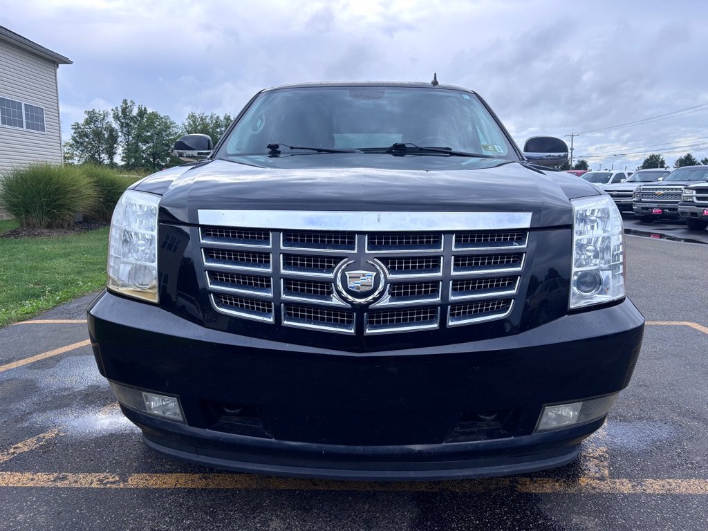 Used 2008 Cadillac Escalade AWD image 3