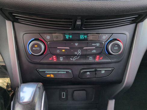 Used 2018 Ford Escape SEL w/ Ford Safe & Smart Package FWD image 22