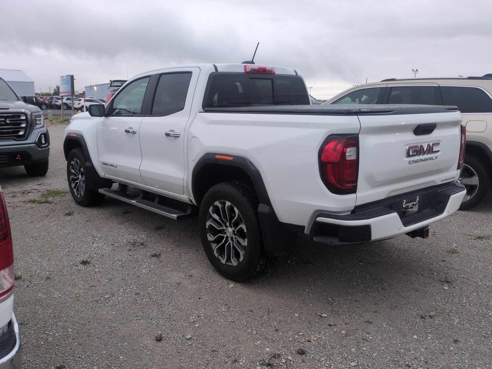 Used 2025 GMC Canyon Denali AWD/4WD image 6