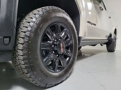 New 2026 GMC Sierra 2500 AT4 w/ AT4 Premium Plus Package image 9