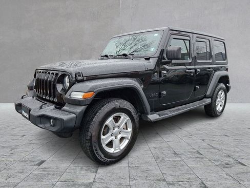 Used 2022 Jeep Wrangler Unlimited Sport image 3