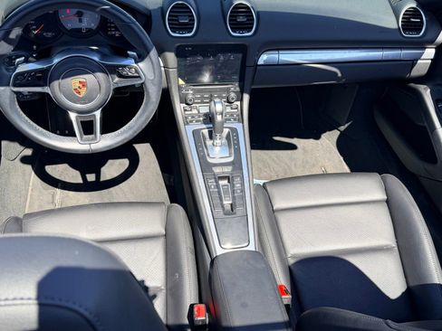 Used 2019 Porsche 718 Boxster RWD image 24