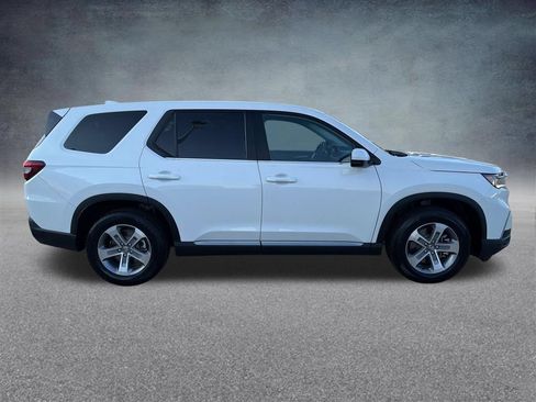 Used 2025 Honda Pilot EX-L image 6