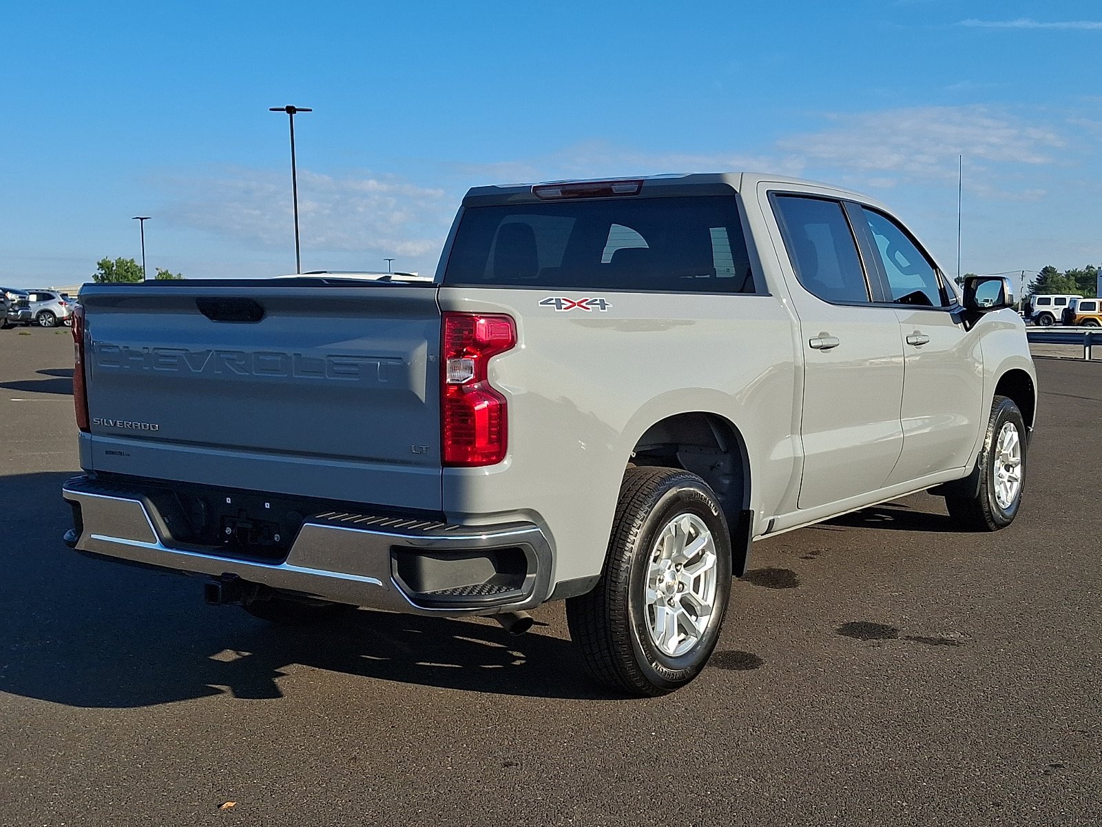 Used 2024 Chevrolet Silverado 1500 LT AWD/4WD image 6