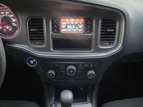 Used 2013 Dodge Charger SE image 27