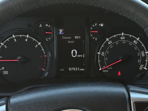 Used 2020 Toyota 4Runner SR5 AWD/4WD image 16