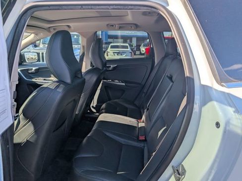 Used 2017 Volvo XC60 T6 Dynamic w/ Climate Package image 10