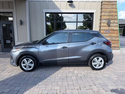 Used 2024 Nissan Kicks S FWD image 3