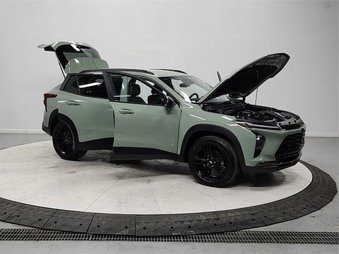 Used 2024 Chevrolet Trax ACTIV w/ Driver Confidence Package image 9