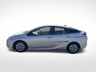 Used 2016 Toyota Prius Two w/ Protection Package FWD video 2
