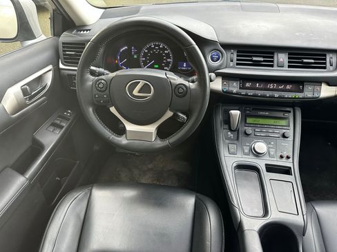 Used 2014 Lexus CT 200h image 17
