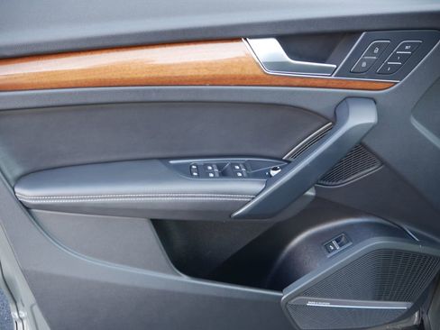 Certified 2023 Audi Q5 2.0T Premium Plus w/ Premium Plus Package image 16