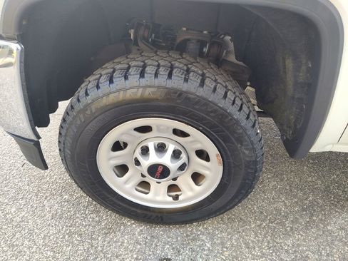 Used 2017 GMC Sierra 3500 2WD Regular Cab image 21