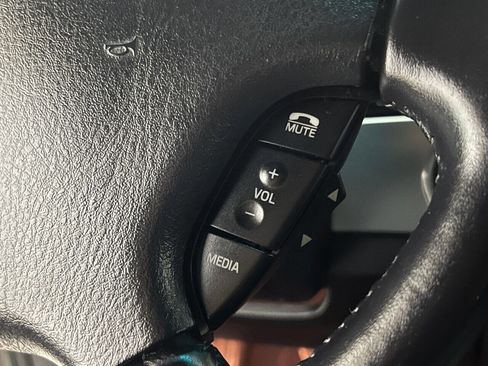 Used 2005 Ford Thunderbird Deluxe image 65