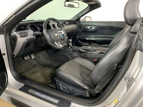 Used 2018 Ford Mustang Premium image 27