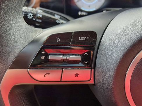 Used 2024 Hyundai Elantra SEL image 15