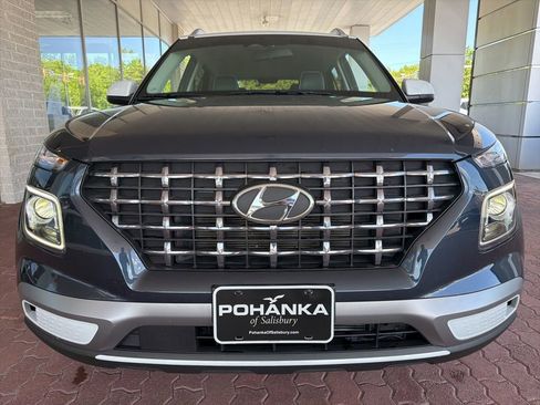 Certified 2024 Hyundai Venue Limited FWD image 13