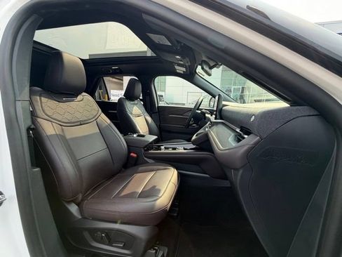 New 2026 Ford Explorer Platinum w/ LUX Leather Package AWD/4WD image 34