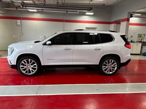 Used 2024 GMC Acadia Denali w/ Super Cruise Package AWD/4WD image 2