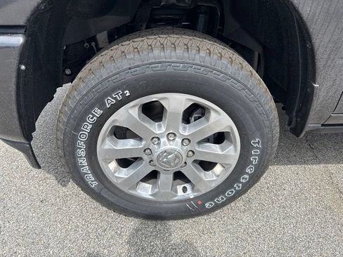 New 2026 RAM 2500 Laramie AWD/4WD image 9
