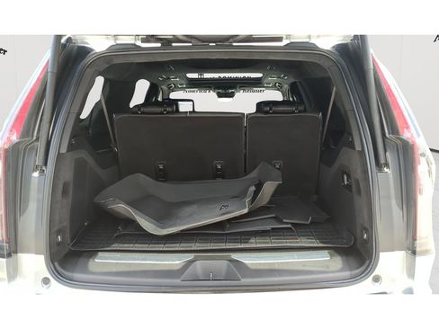 Used 2023 Cadillac Escalade ESV V w/ LPO, ONYX Package AWD/4WD image 22