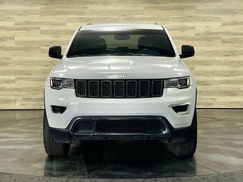 Used 2019 Jeep Grand Cherokee Limited AWD/4WD image 5