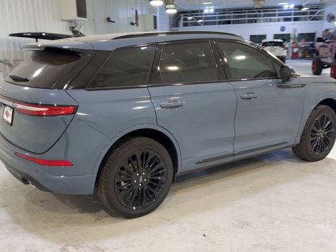 New 2026 Lincoln Corsair Premiere image 9