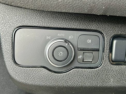 Used 2022 Mercedes-Benz Sprinter 2500 image 23