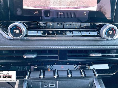 Used 2024 Chevrolet Colorado LT w/ LT Convenience Package III image 31