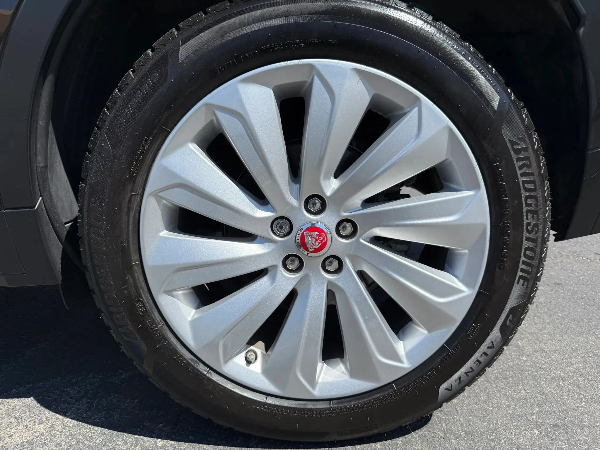 Used 2020 Jaguar E-PACE SE AWD/4WD image 8