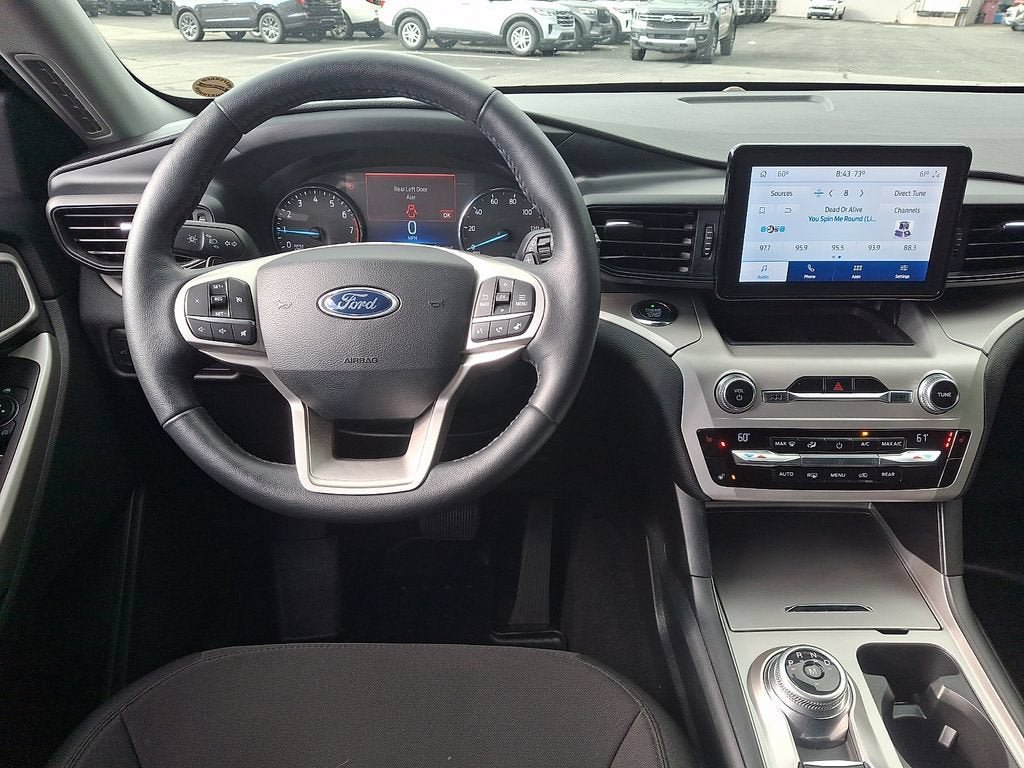 Used 2020 Ford Explorer XLT AWD/4WD image 11