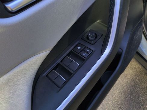 Used 2023 Toyota RAV4 XLE Premium image 11