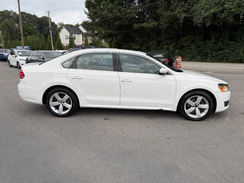 Used 2013 Volkswagen Passat 2.5 SE FWD image 4