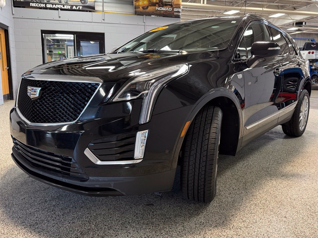 Used 2022 Cadillac XT5 Sportv w/ Technology Package AWD/4WD image 3